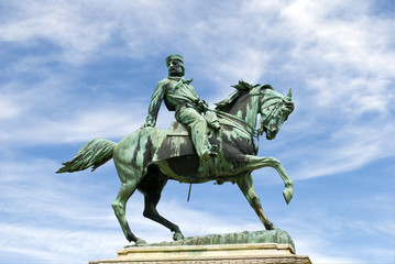 Obraz premium Equestrian statue of Giuseppe Garibaldi in Siena