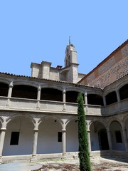 monastère de santo tomas