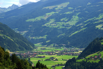 Fototapeta na wymiar Zillertal - Alpen