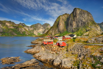 Norwegia ,  Sakrisoy, krajobraz wiejski