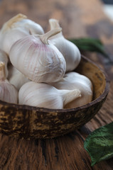 White garlic in coconut shell