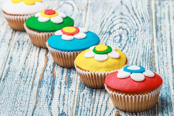 cupcakes covered with mastic