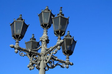 Fototapeta na wymiar фонарь для освещения улицы
