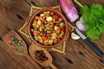 caponata siciliana con capperi e olive