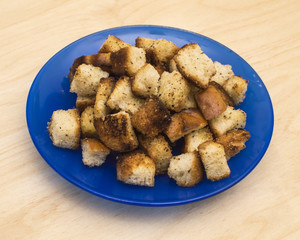 The fried croutons with garlic