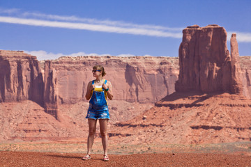 USA - girl in Monument valley tribal park - 69840009