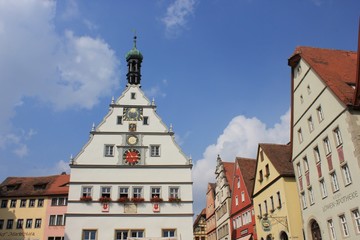 Fototapeta na wymiar Rathausplatz in Rothenburg