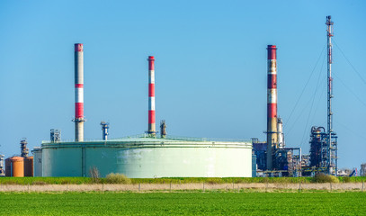 Obraz premium Oil storage unit in the countryside