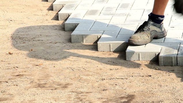 Pflastersteine verlegen