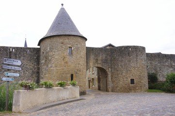 Fototapeta na wymiar ville médiévale de Rodemack en Lorraine France