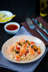 stir fried rice noodles with prawns and mussels