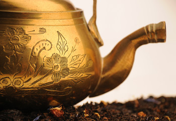 Herbata w orientalnym czajniku