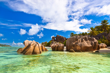 Naklejka premium Famous beach Source d'Argent at Seychelles