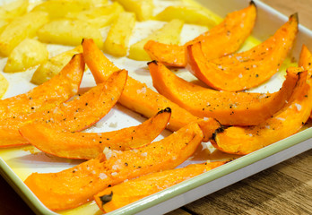 Baked pumpkin slices with potato