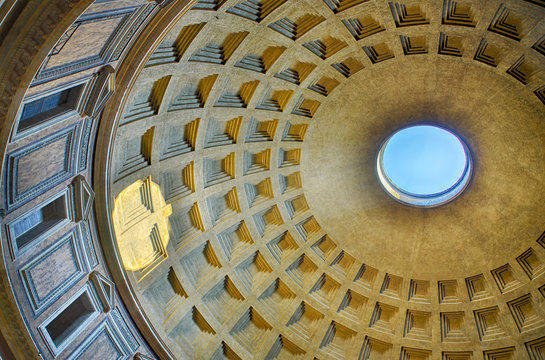 Roman Pantheon hole and reflection