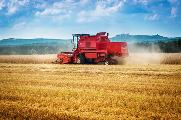 Obraz premium combine harvester