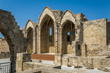 Fototapeta na wymiar Romanic basilica ruins