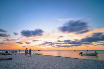 Fototapeta premium sunset on tropical beach in Isla Mujeres, Mexico