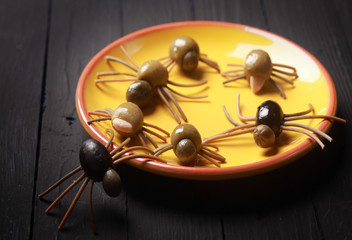 Scary Halloween spider appetizers