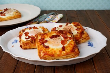 Puff pastry breakfast - egg, bacon and cheese