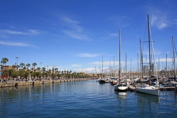 Fototapeta na wymiar Barcelona harbor