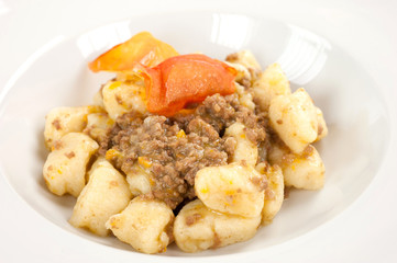 gnocchi al ragù bianco