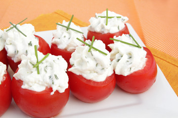 petites tomates au chèvre