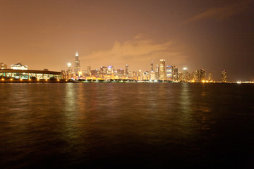 Fototapeta na wymiar chicago skyline at night