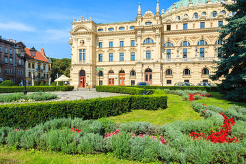 Obraz premium Green park in front of Slowackiego Theater in Krakow, Poland
