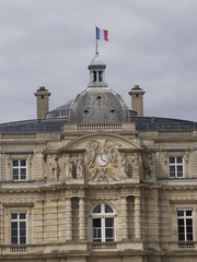 Fototapeta na wymiar Jardines de Luxemburgo en París