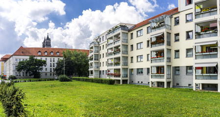 Sanierter Plattenbau