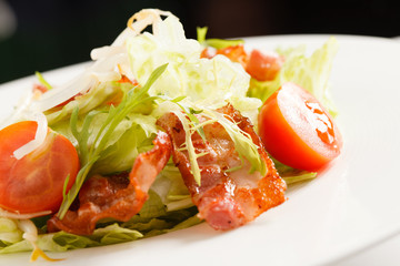 salad with bacon