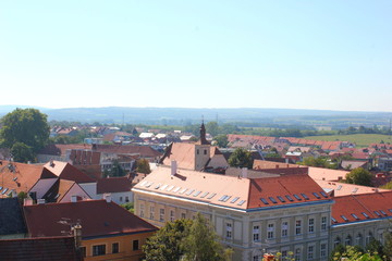 Fototapeta na wymiar Die Altstadt von Mikulov (Nikolsburg) vom Schloss aus