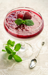 vanilla and raspberry panna cotta
