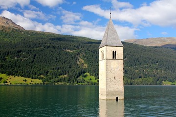 Wahrzeichen Reschensee