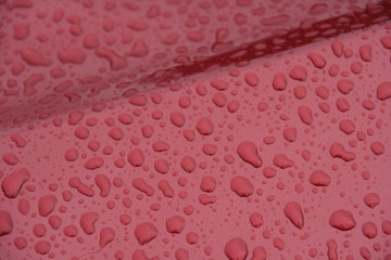 Wassertropfen auf Beschichtung