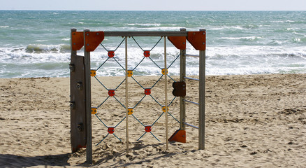 Parque infantil en la playa de El Prat de Lloregat, Barcelona