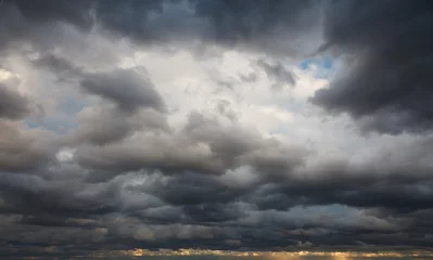 Selbstklebende Fototapete Himmel Natürlicher Hintergrund: Gewitterhimmel