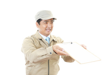 仕事に励む労働者