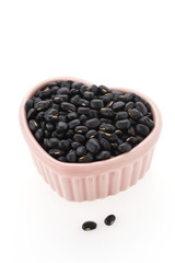 Fototapeta na wymiar Black beans isolated on white background