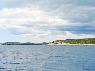 Fototapeta na wymiar green coastline of Adriatic Sea in Dalmatia