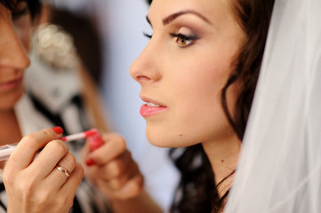 makeup for bride on the wedding day