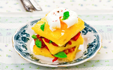 polenta with vegetables and poshed egg