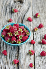 Fresh organic raspberries in a bowl