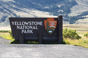 Yellowstone National Park Entrance Sign - 69994883