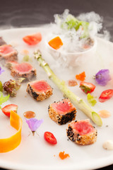 Molecular dish