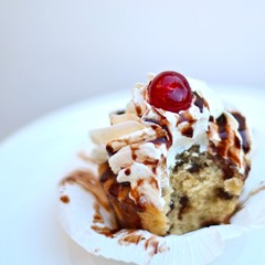 Banana Split Cupcakes