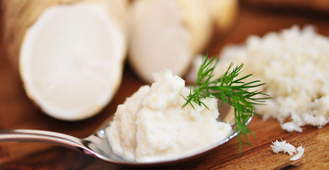 Sahnemeerrettich