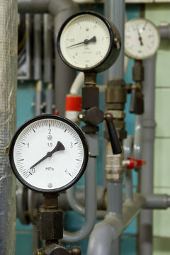 Manometer pressure in the boiler room