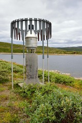 Norwegia ,stacja metorologiczna  do pomiaru opadów © janmiko